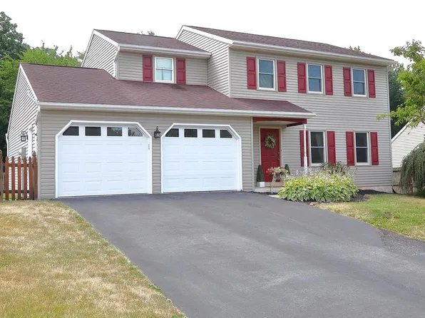 17 Wild Deer Dr, Stevens, PA 17578
