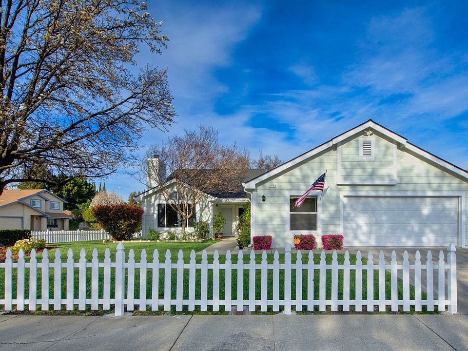 1st image of 676 Cordelia Cir