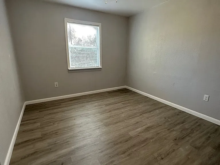 1022 1st Ave — Photo 10