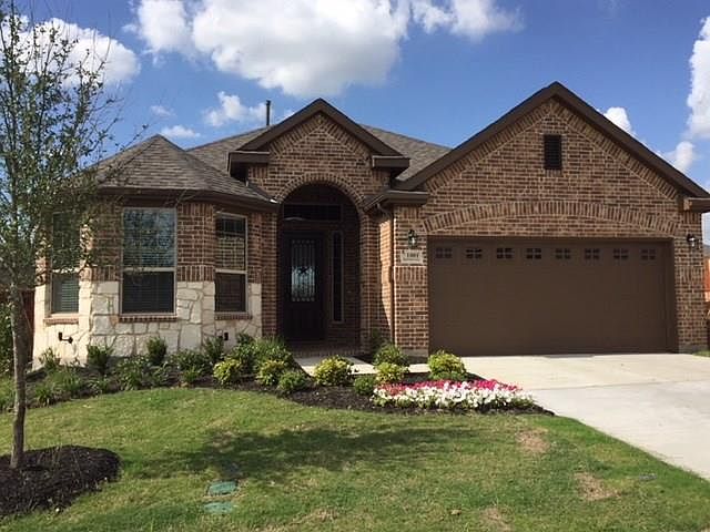 1st image of 904 Summer Ln