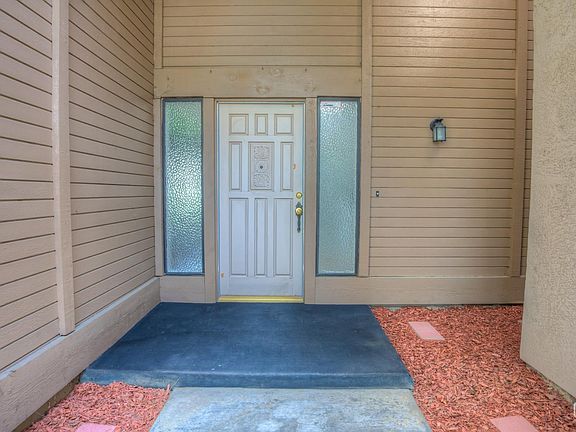 3rd image of 2000 Ashe Rd Unit 32