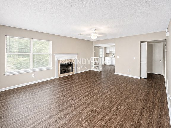 4th image of 1026 Heathmoor Ct