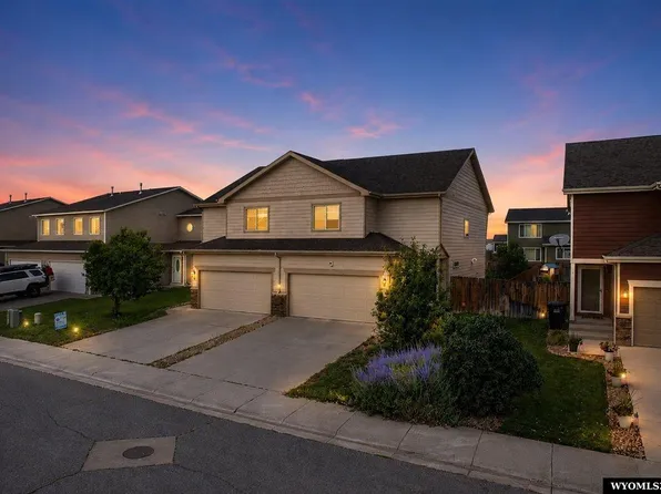 6858 Umpqua River Rd, Casper, WY 82604