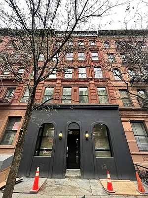 Rented by Reyes & Elsamad Real Estate Group | media 18