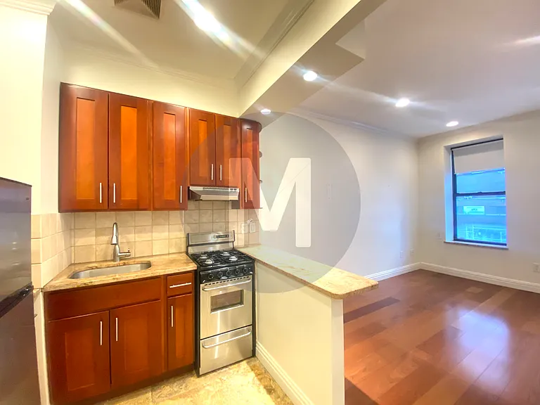 1057 1st Ave #2 — Photo 7