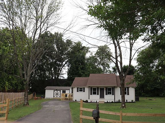 2nd image of 3306 Mullins Ct