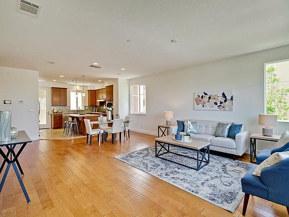 5th image of 1056 Duane Ct