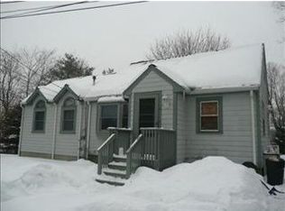 4 Alfred Pl, Woburn, MA 01801