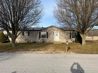 18 Brian St, Carrollton, KY 41008
