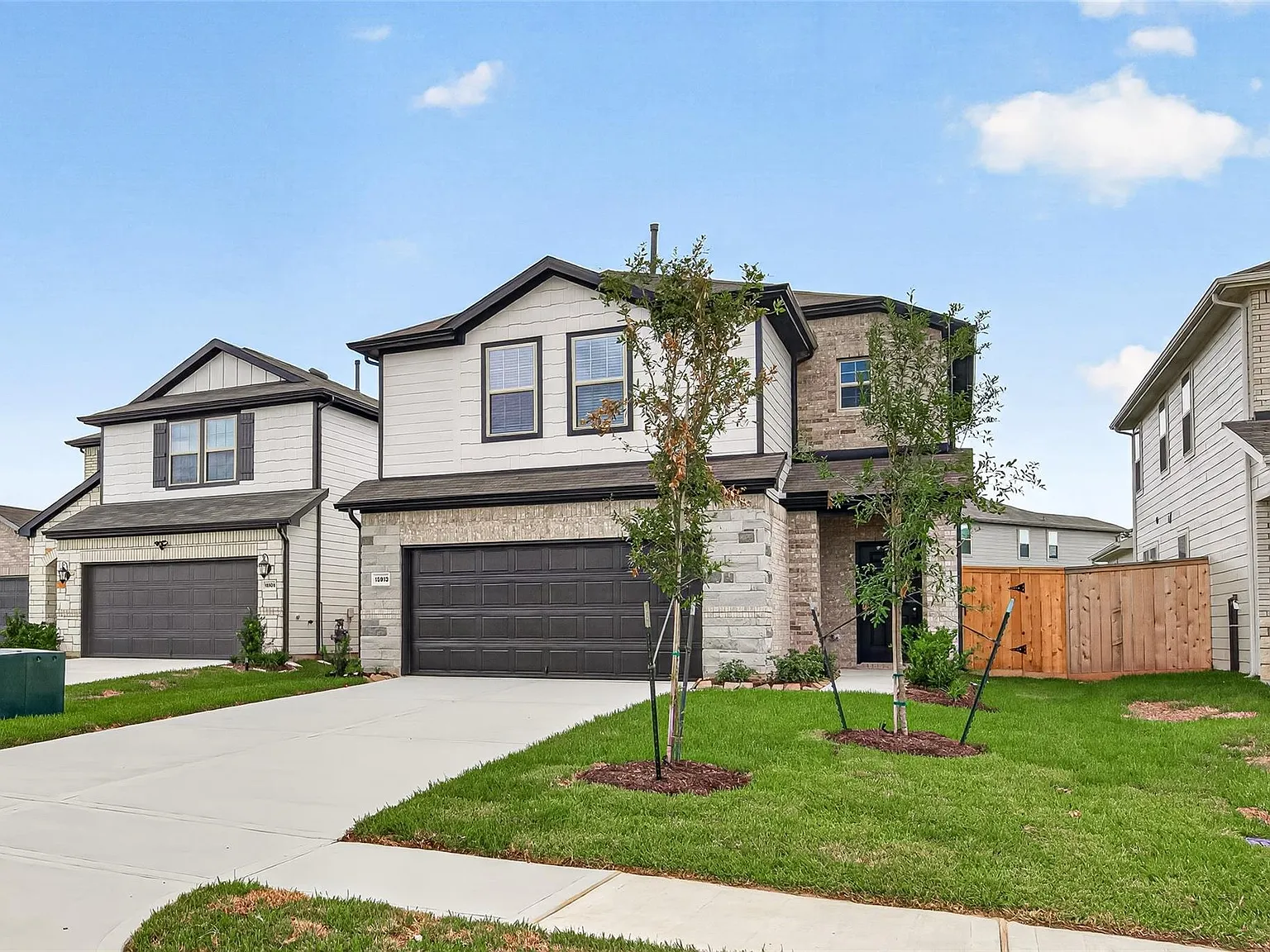 4 bed, 2.5 bath, $2,200 — Photo 4