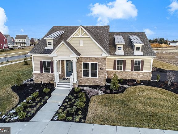 2nd image of 760 Idlewyld Dr