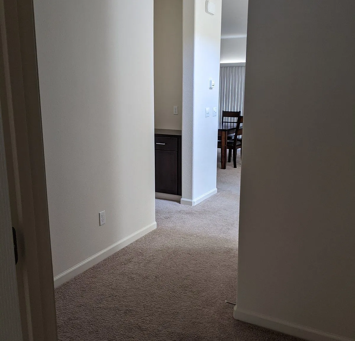 6 bed, 4.5 bath, 2491 sqft, $2,650 — Photo 3