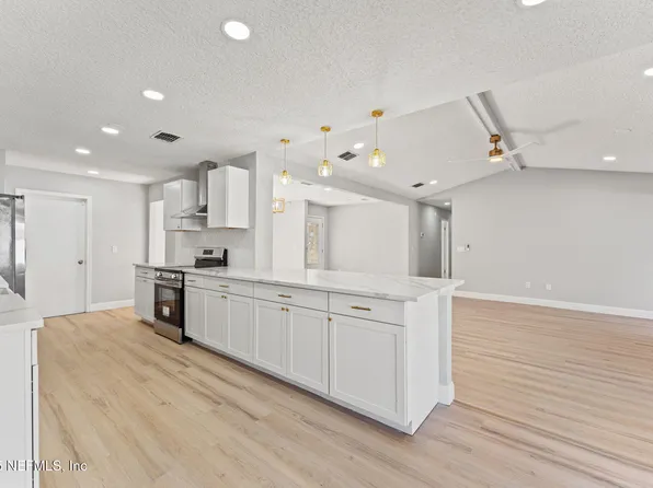 804 LIGHTWOOD Court, Orange Park, FL 32065