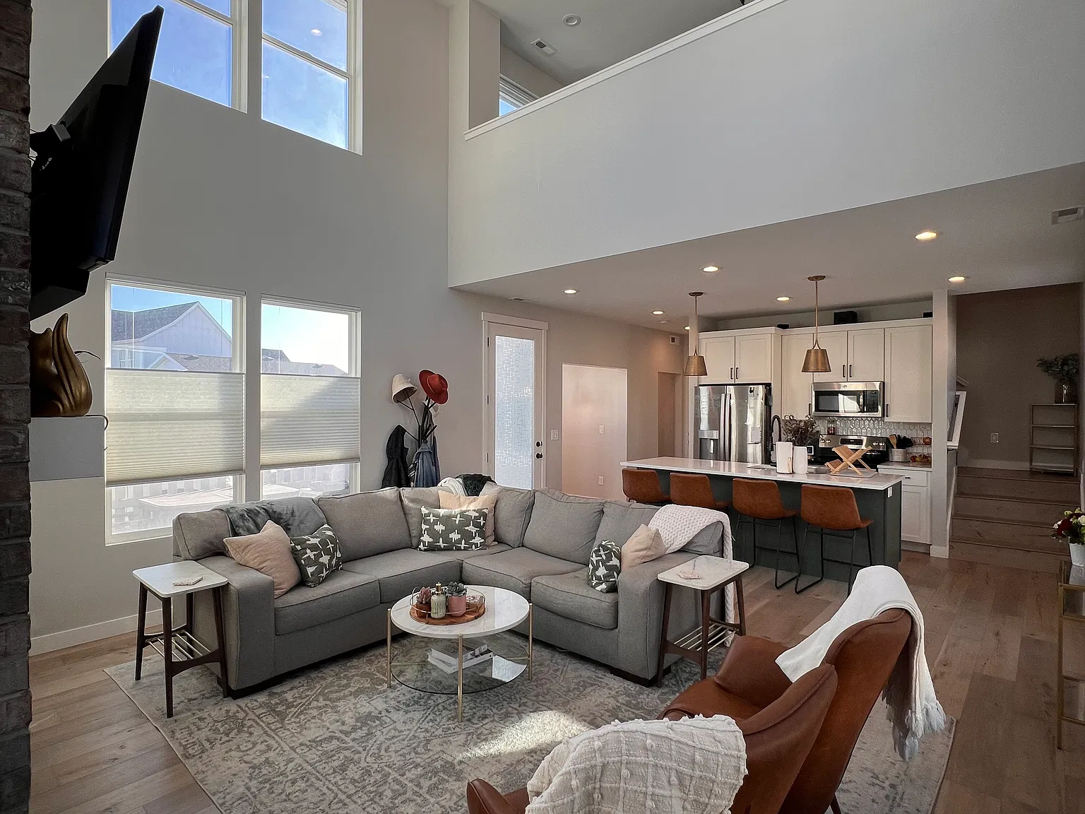 2 bed, 2.5 bath, 1532 sqft, $2,400 — Photo 2