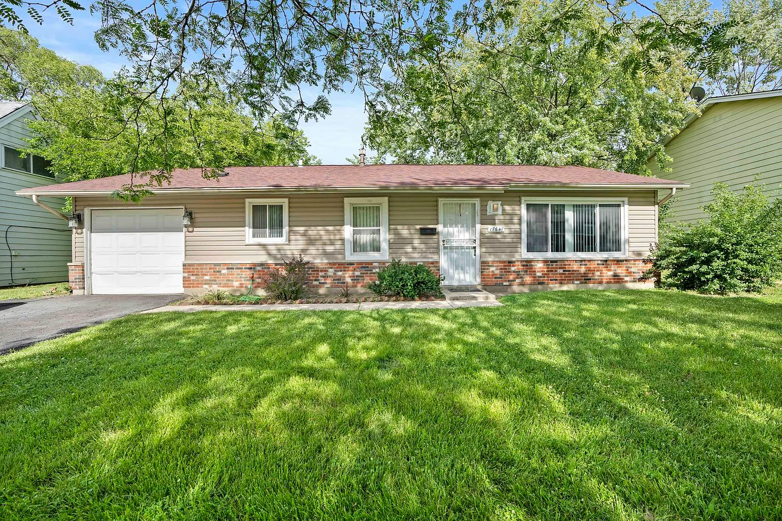 17641 Hillcrest Dr photo 1