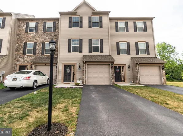 188 Katelyn Dr, New Oxford, PA 17350