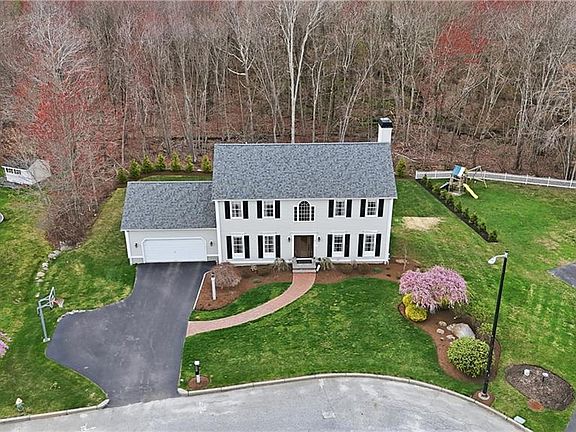 4th image of 52 Hummingbird Ln