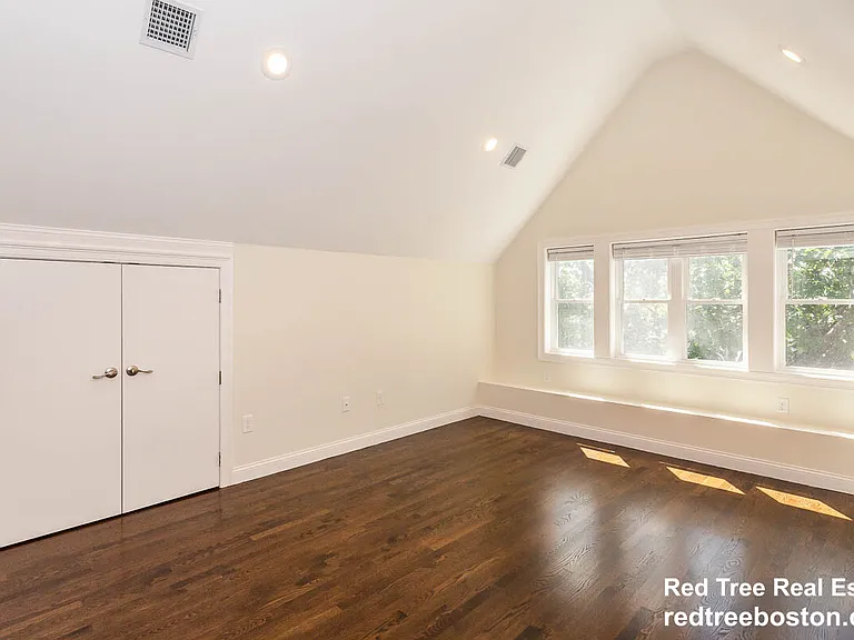 77 Rock Glen Rd — Photo 6