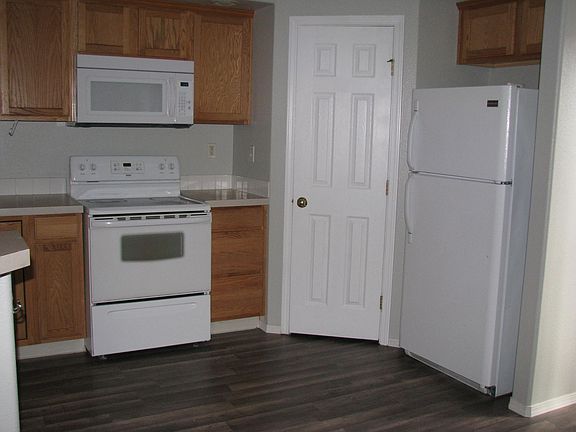 4th image of 3701 E Sandyford Ave