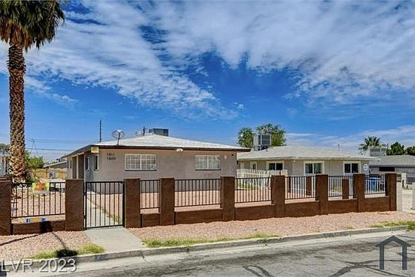 1st image of 1811 Linden Ave