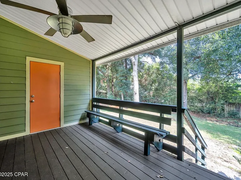 121 Hampton Dr — Photo 20