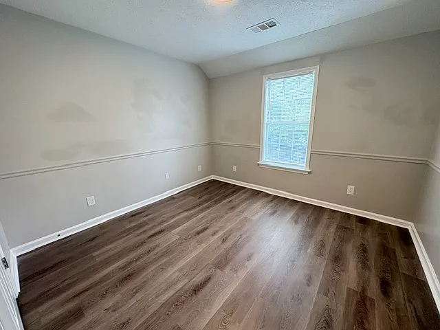 2613 Beard Ct — Photo 13