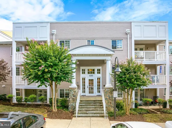 4193 S Four Mile Run Dr Unit 202, Arlington, VA 22204