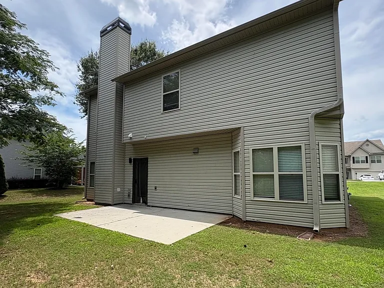 1244 Saint James Pl — Photo 3