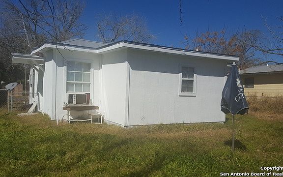3rd image of 410 N Washington Dr