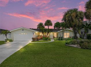 217 Driftwood Ln, Largo, FL 33770