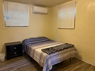 Fully Furnished 2 Bedroom Just 2 Blocks to Presbyterian Hospital — Photo 10