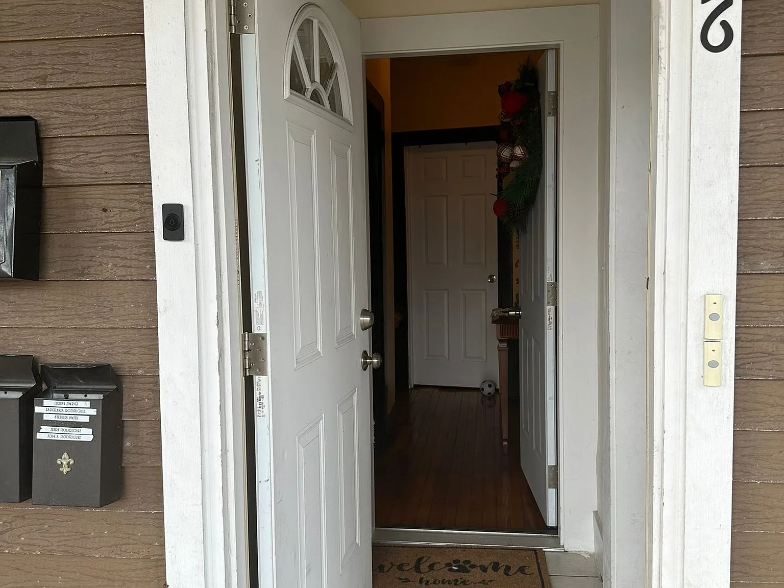 296 Woodside Ave - 2 — Photo 2