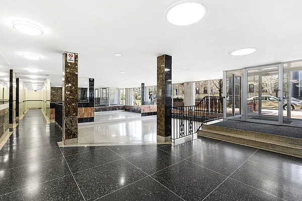 Sold by Compass | media 7