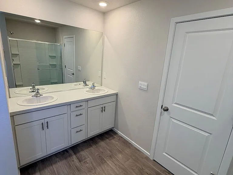 462 Greencrest St NE — Photo 7