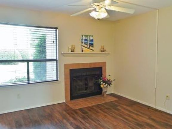 3rd image of 1900 Dartmouth St APT G3