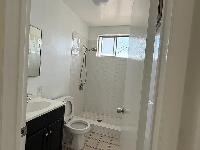 2731 Whittier Blvd #4 — Photo 5