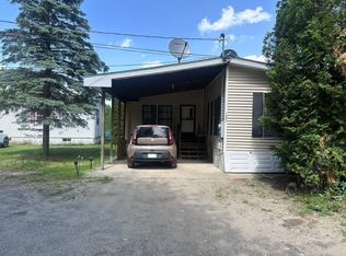 1027 Highway 11 Rte, Farmington, NH 03835