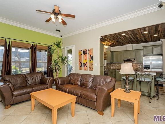 5th image of 823 N Brusly Oaks Dr