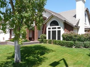 2020 E Catamaran Dr, Gilbert, AZ 85234