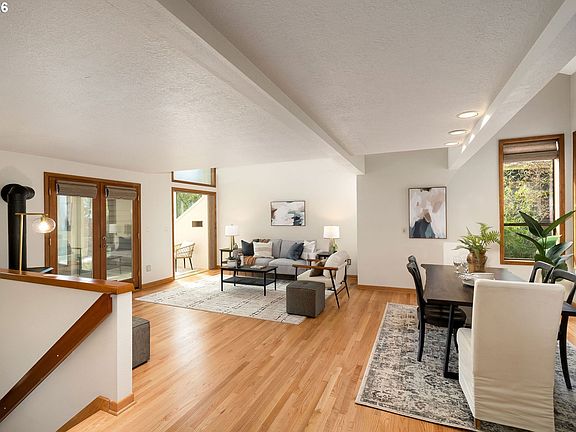 4th image of 26 Aquinas St