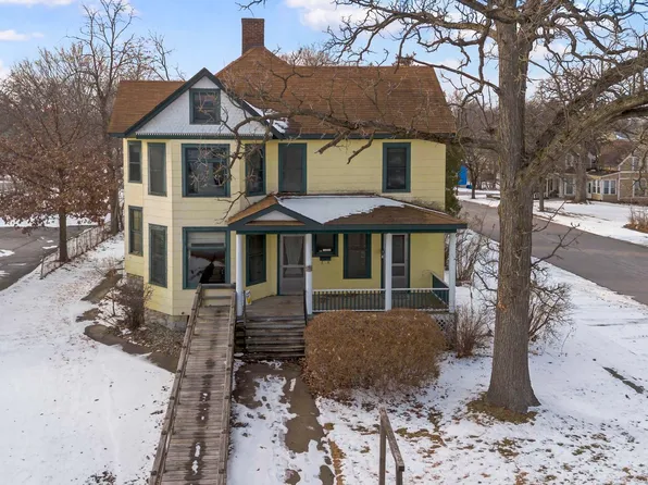 1322 Main St, Crete, IL 60417