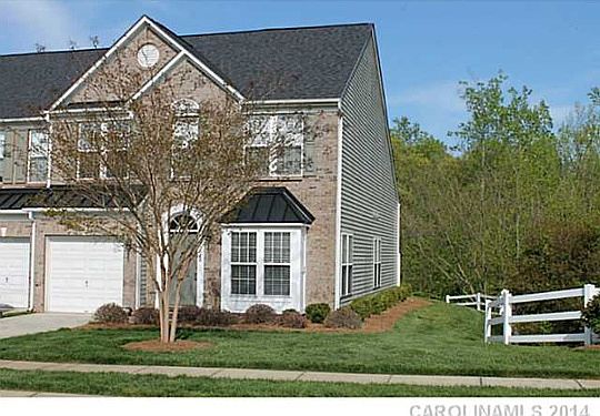 2nd image of 1688 Backcreek Ln