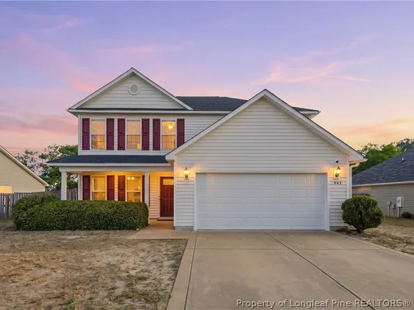 542 Gapway Ct, Hope Mills, NC 28348