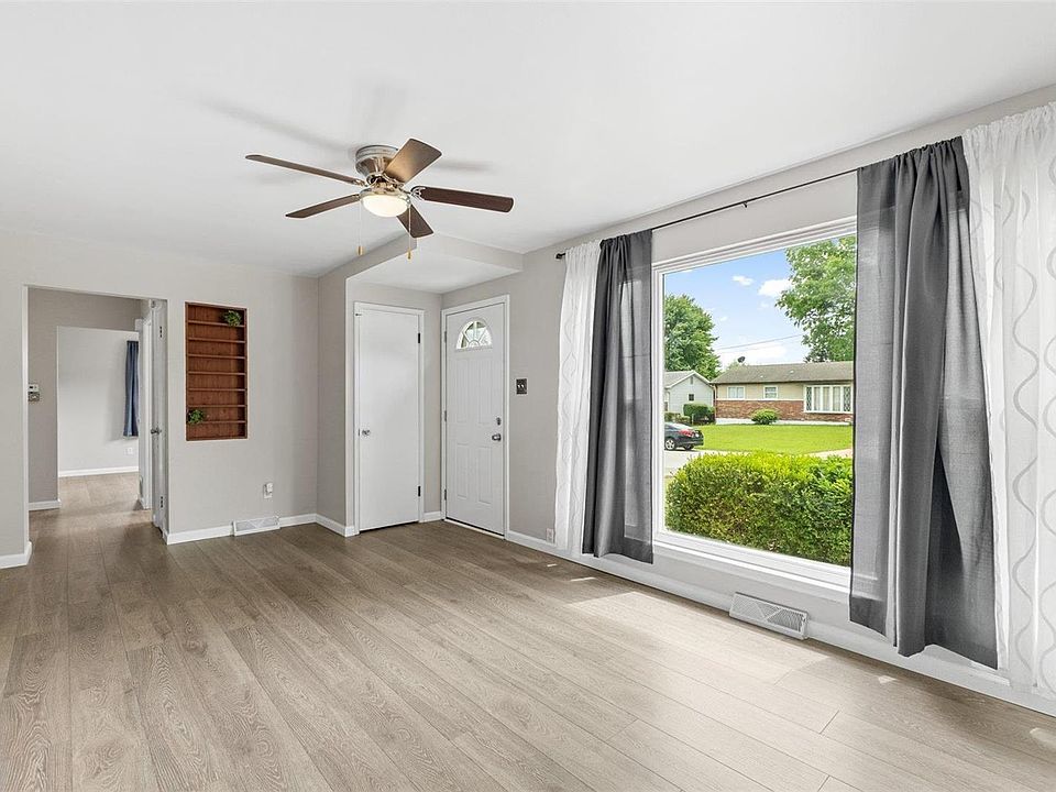 523 Holiday Ave, Hazelwood, MO 63042 Zillow