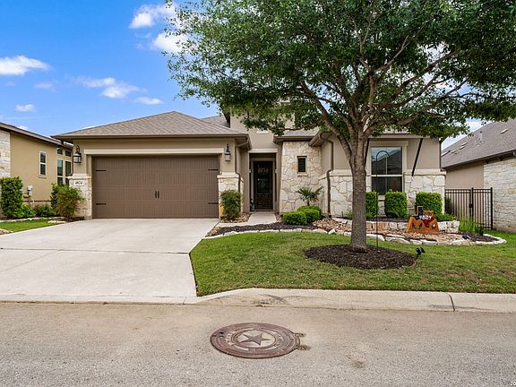 3rd image of 4824 Avery Way