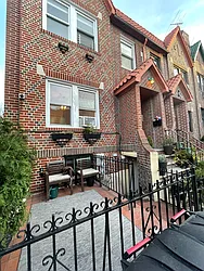 Rented by Hudson Exclusive Inc