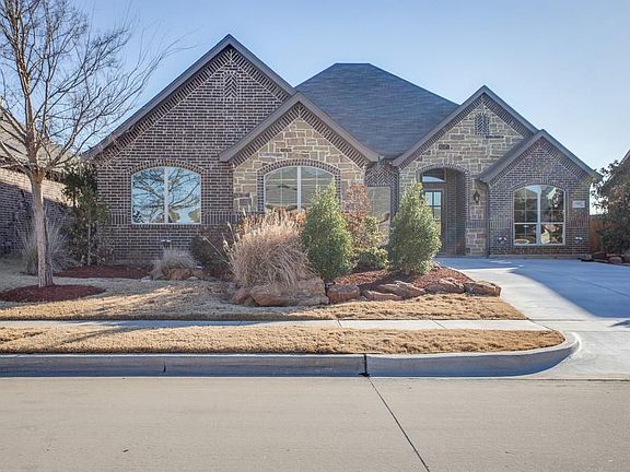 3rd image of 1312 NW Park Meadow Ln