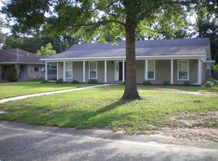 713 Lyndale Ct, Saraland, AL 36571