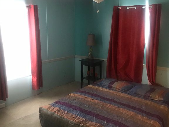 5th image of 423 Underwood Cir