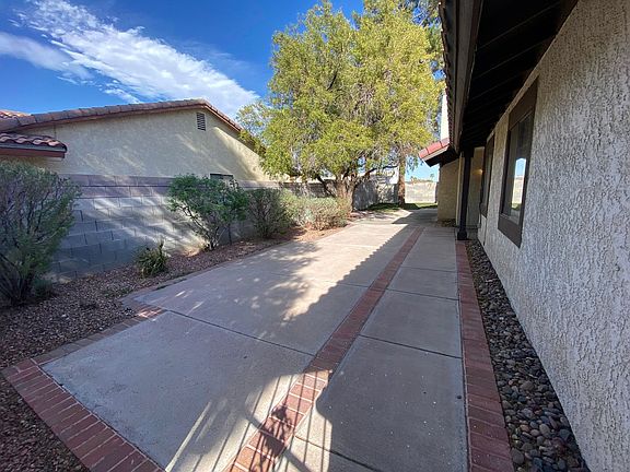 2nd image of 3958 Avocado Dr